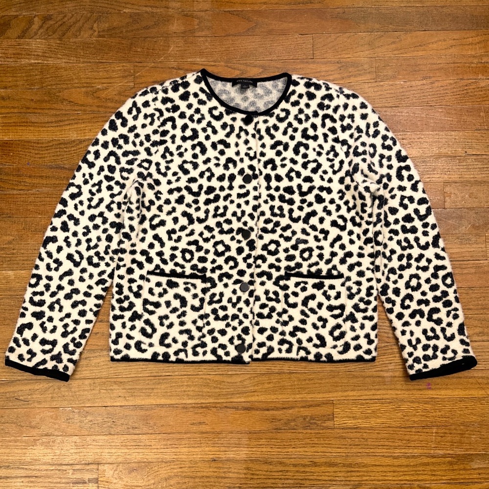 Ann Taylor Sz Large Leopard Animal Print Button Up Fuzzy Soft Cardigan Sweater